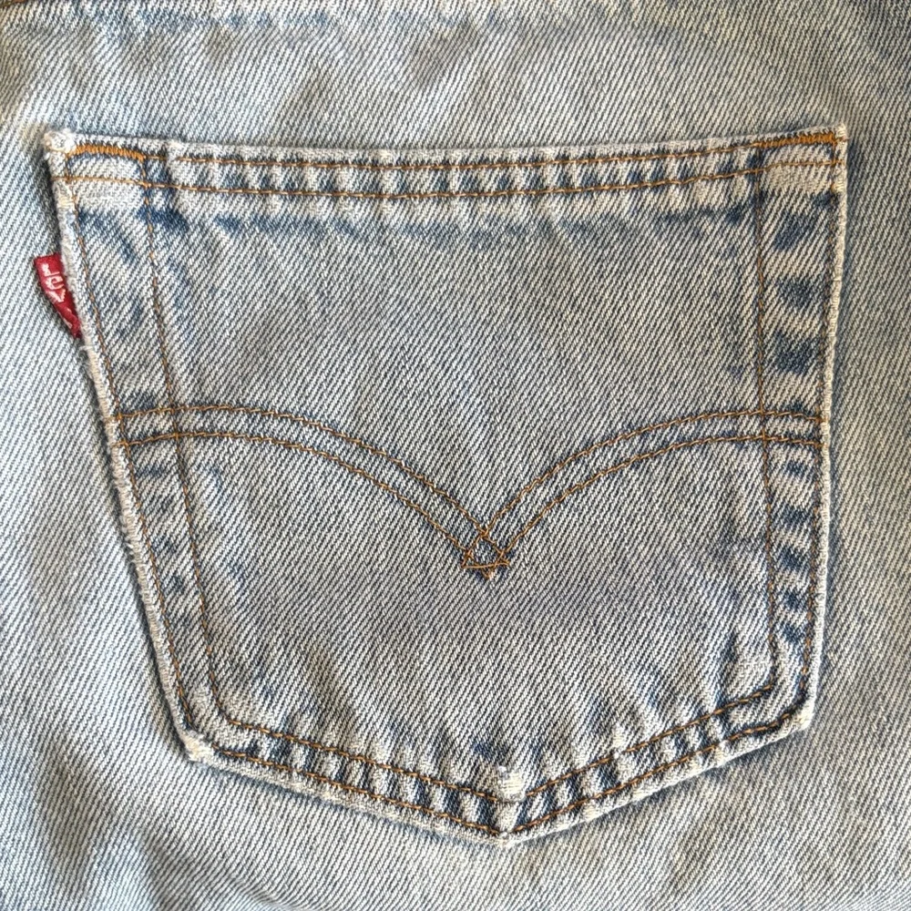 VINTAGE LEVI’S 501 Jean Shorts - Picture 5 of 9